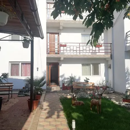 Casa Flory & Crystiana Gasthof Costinești