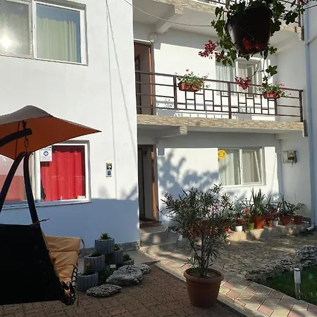 Casa Flory & Crystiana Gasthof