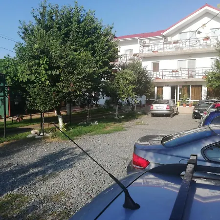 Guest house Casa Flory & Crystiana