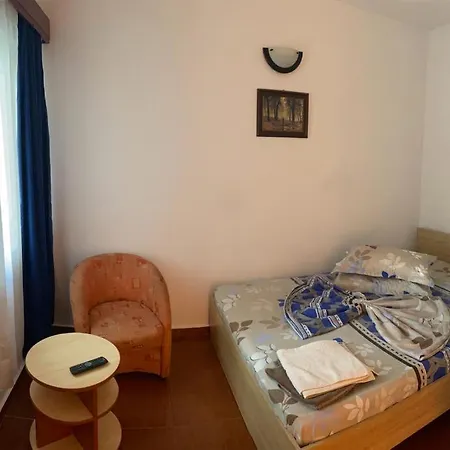 Guest house Casa Flory & Crystiana Costinesti