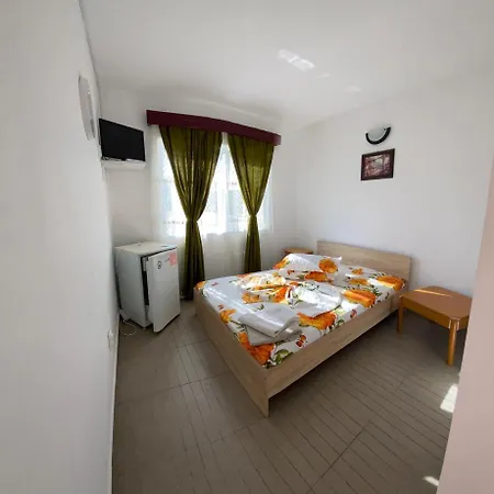 Casa Flory & Crystiana Costinesti