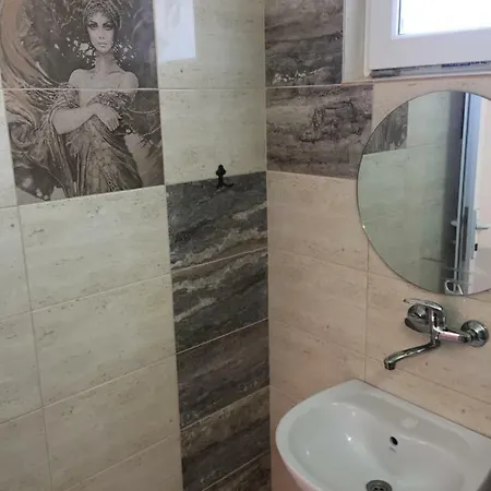 Casa Flory & Crystiana Costinesti
